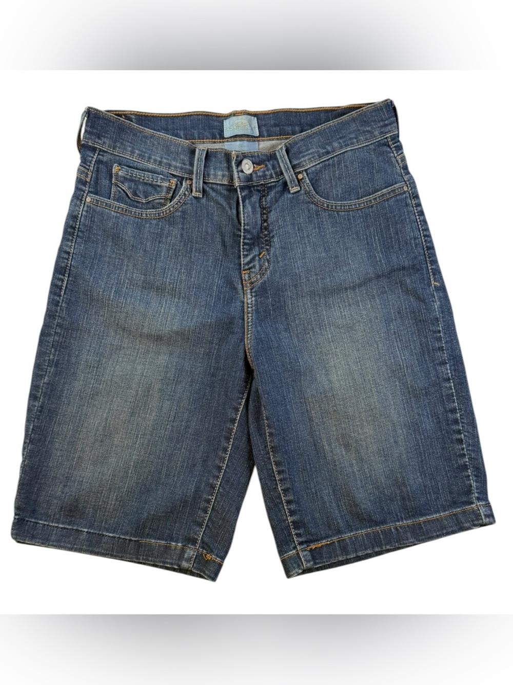 Levi’s 512 Perfectly Slimming Bermuda Shorts Size 8